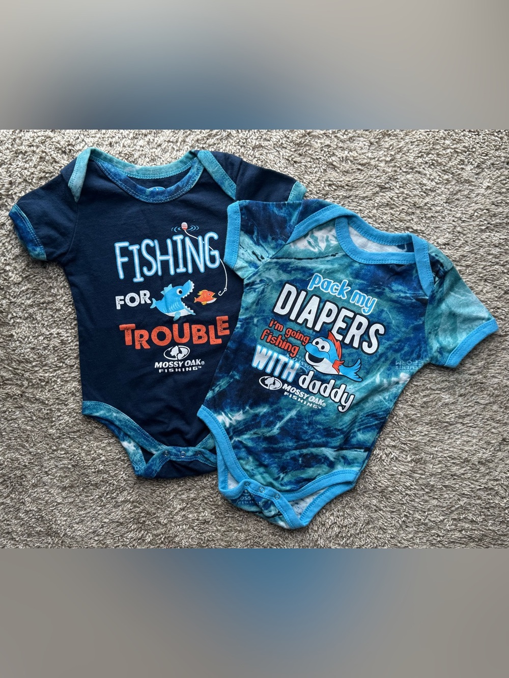 Mossy Oak Fishing Baby Bodysuit Bundle 6-9M Fishing for Trouble Daddy Outfit